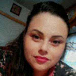 Meet your Posher, Joelle